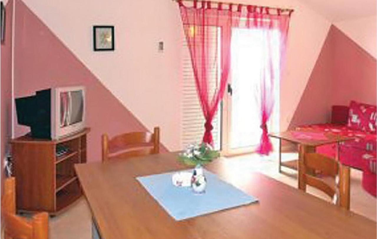 Amazing Apartment In Klenovica Exterior foto